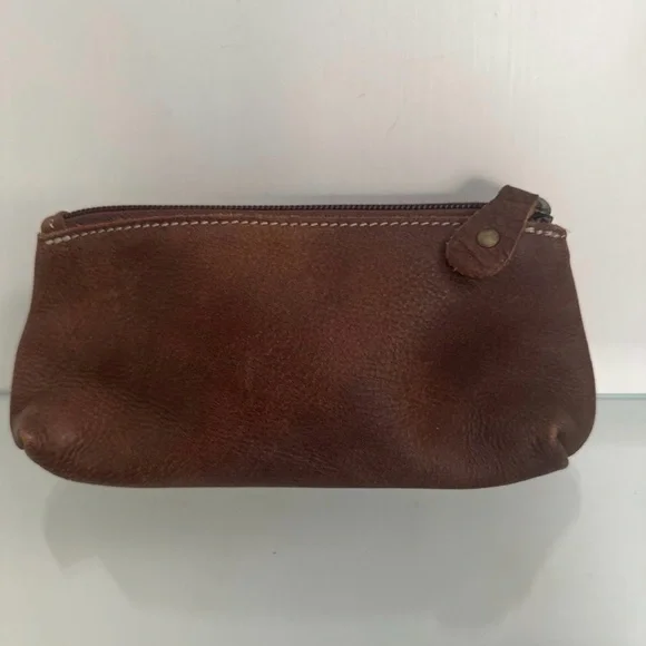 Roots Genuine Leather Pouch - Picture 3 of 5